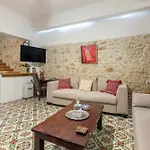 Malama\'S Maisonette At The Historic Center